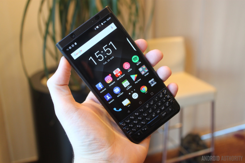 android-authority-blackberry-keyone-black-edition-111-840x560.jpg